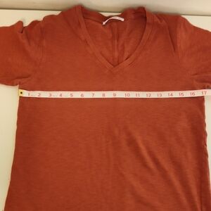 American Giant deep orange slub V-Neck T-Shirt size small